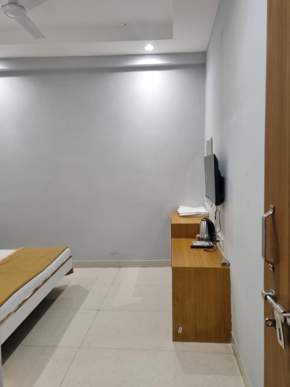 Vivanta Inn Lodge, Solapur Esterno foto